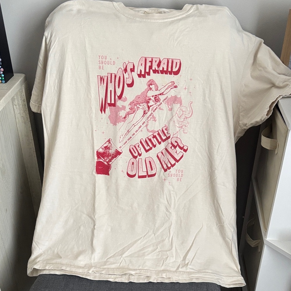 Taylor Swift Cream Graphic women’s  T-Shirt